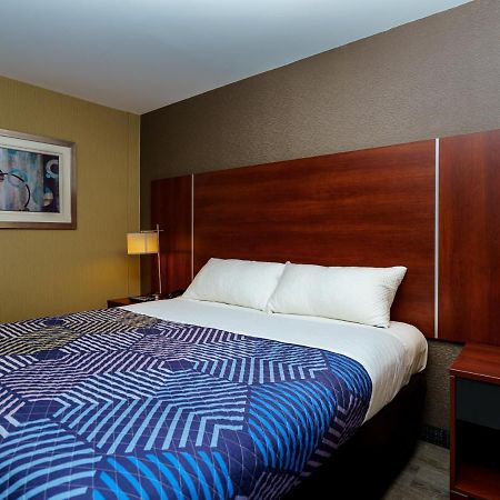 Sky Hotel Flushing/Laguardia Airport New York Exterior photo