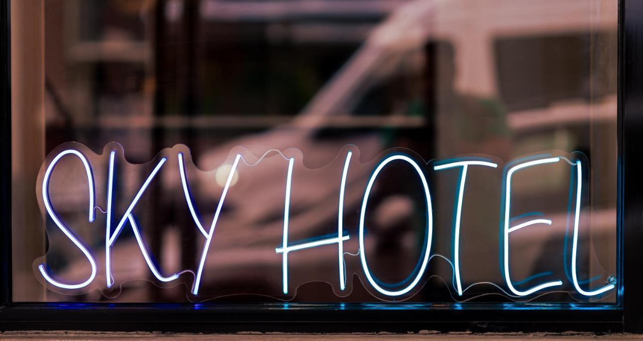 Sky Hotel Flushing/Laguardia Airport New York Exterior photo